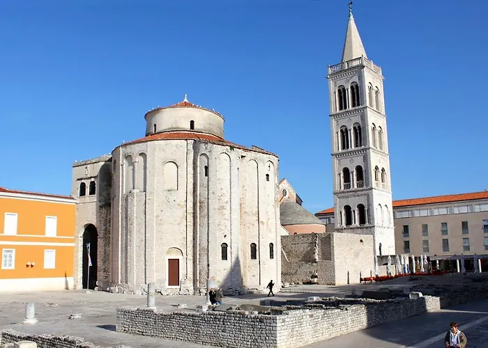 Apartamento With Parking Space - 18338 Zadar
