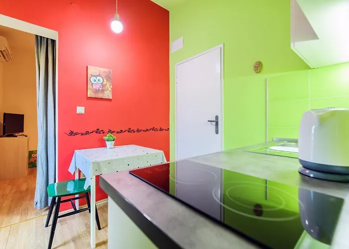 Apartman With Parking Space - 18338 Zára